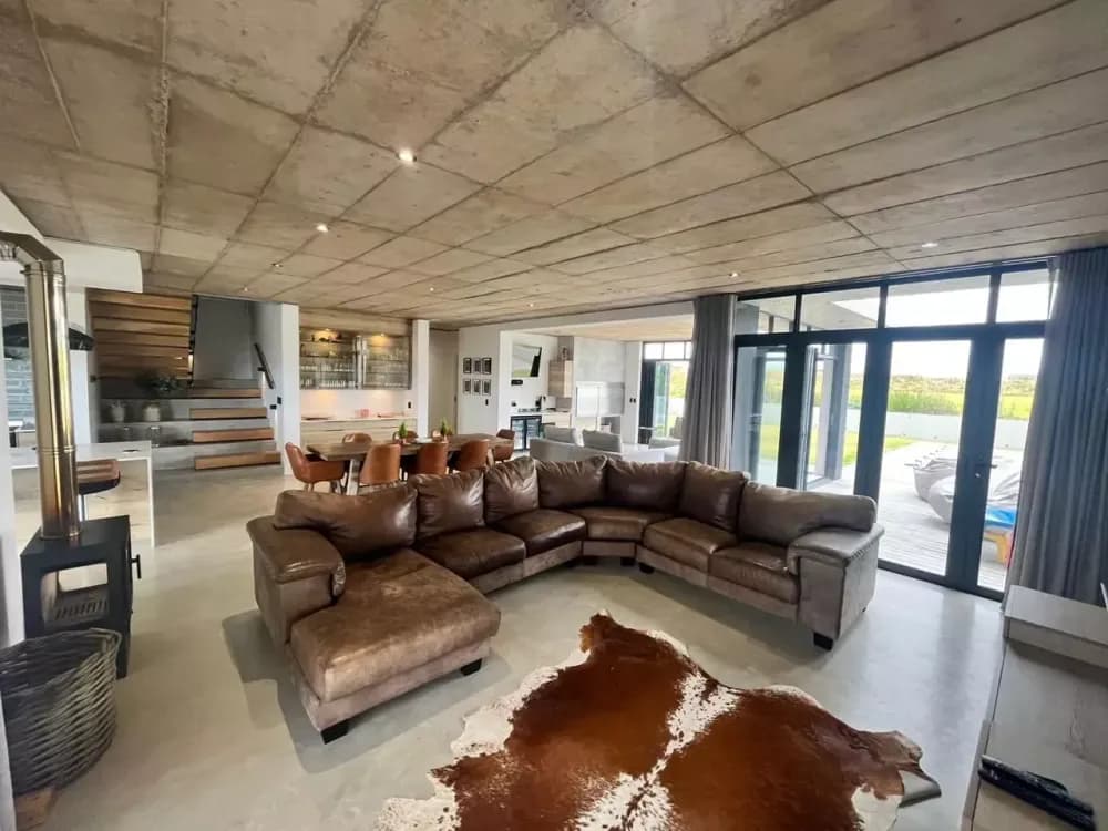 Oubaai House